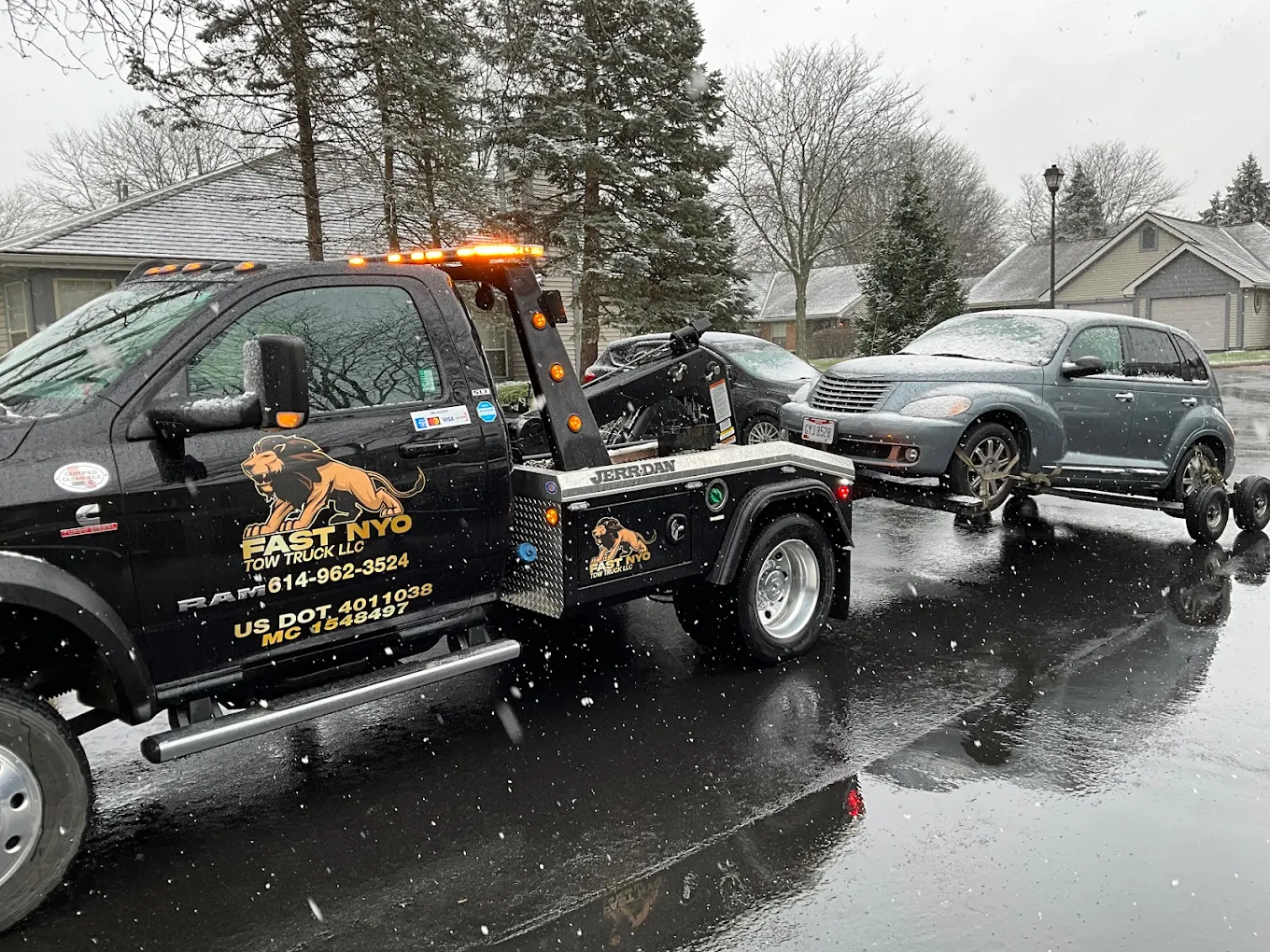 F and C Towing emergency towing service