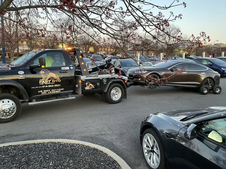 F and C Towing light-duty towing service